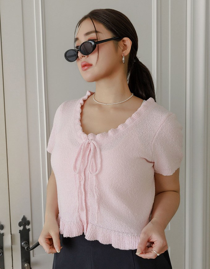 Ruffled Neckline Short Sleeve Knit Vest Top with Button Trim