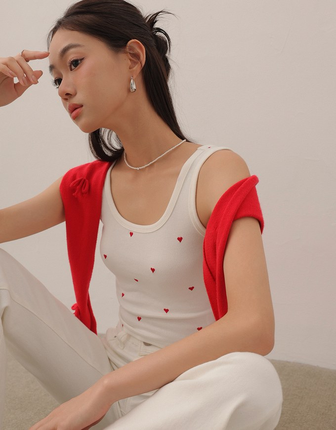 Embroidered Heart Pattern Ribbed Fitted Tank Top