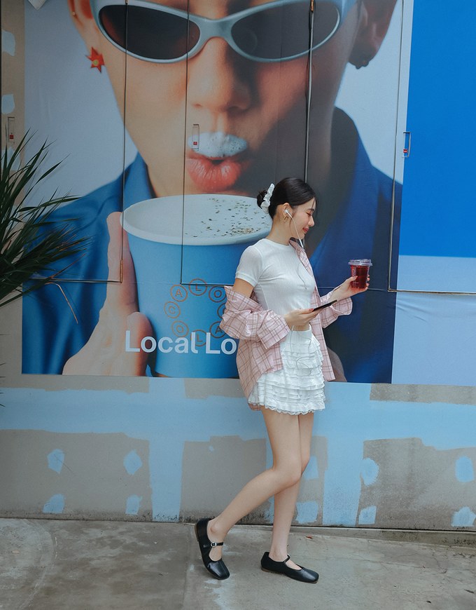 Contrast Trim Semi Sheer Knit Cropped Short Sleeve Tee