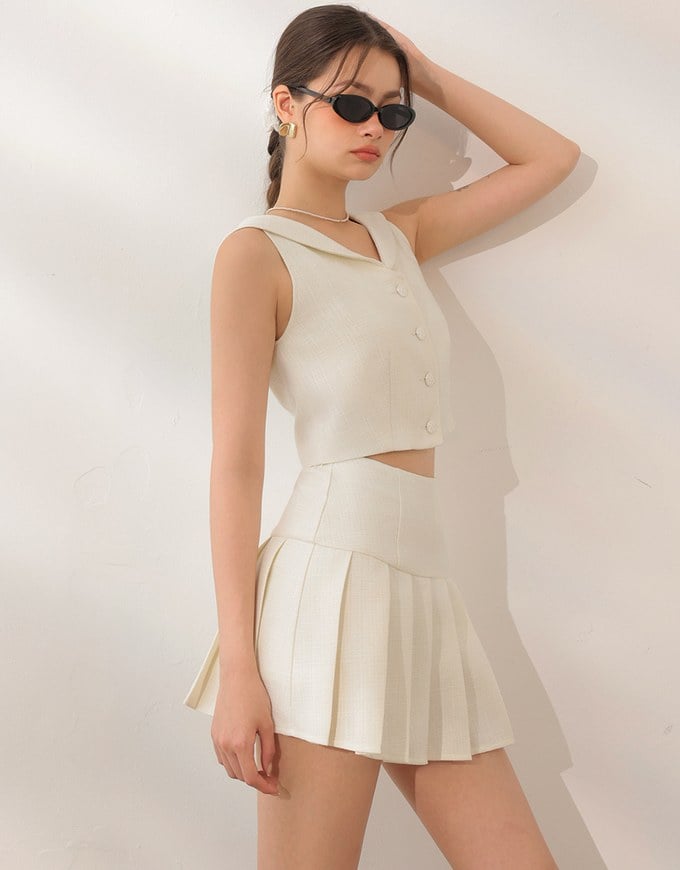 Textured Sailor Collar Sleeveless Button Up Cropped Top