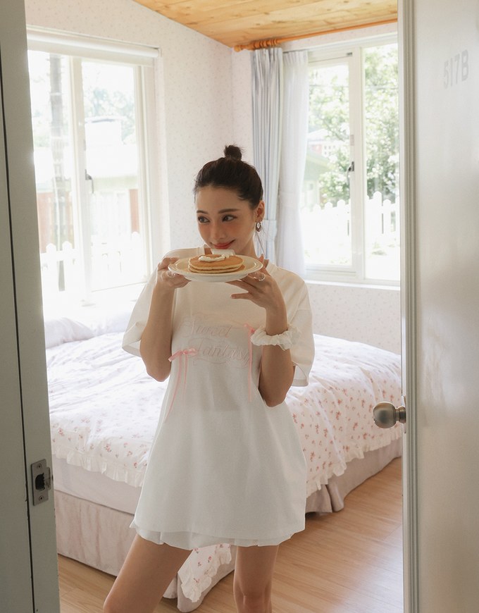 Ribbon Bow Embroidered Oversized Letter Tee