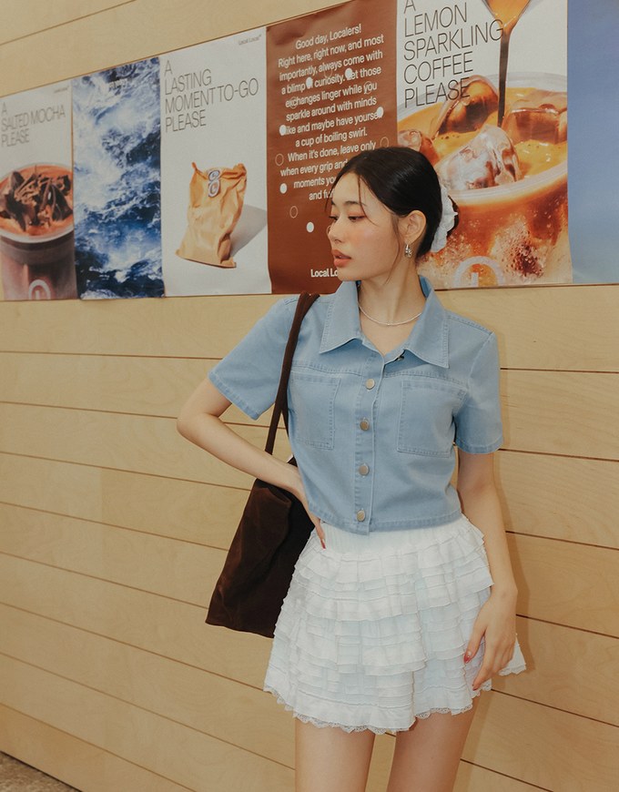 Casual Collared Cropped Jeans Denim Shirt Jacket with Front Flap Pockets