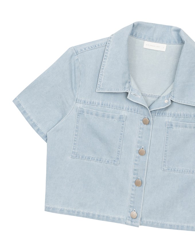 Casual Collared Cropped Jeans Denim Shirt Jacket with Front Flap Pockets