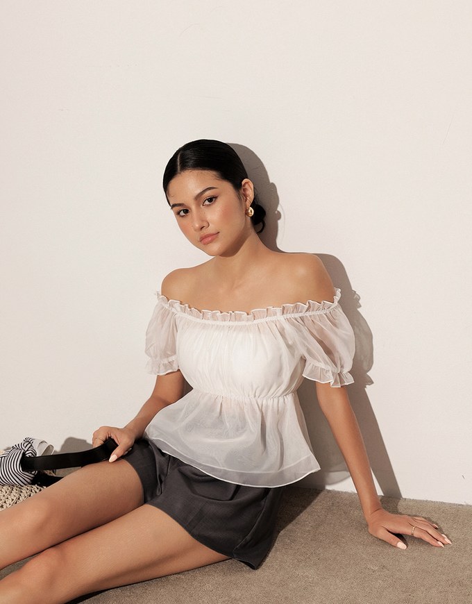 Off Shoulder Sheer Ruffle Chiffon Padded Top