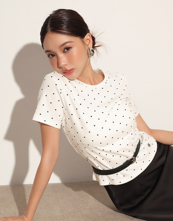 Classic Polka Dot Round Neck Fitted Knit Tee