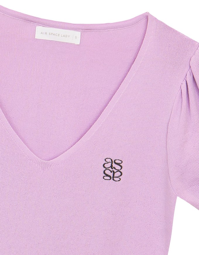 AIR SPACE Logo Embroidered V Neck Short Sleeve Knit Top