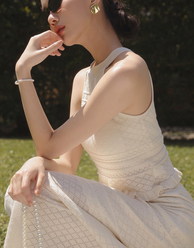 Argyle Textured Knit Halter Neck Cropped Top with Frill Hem Detail