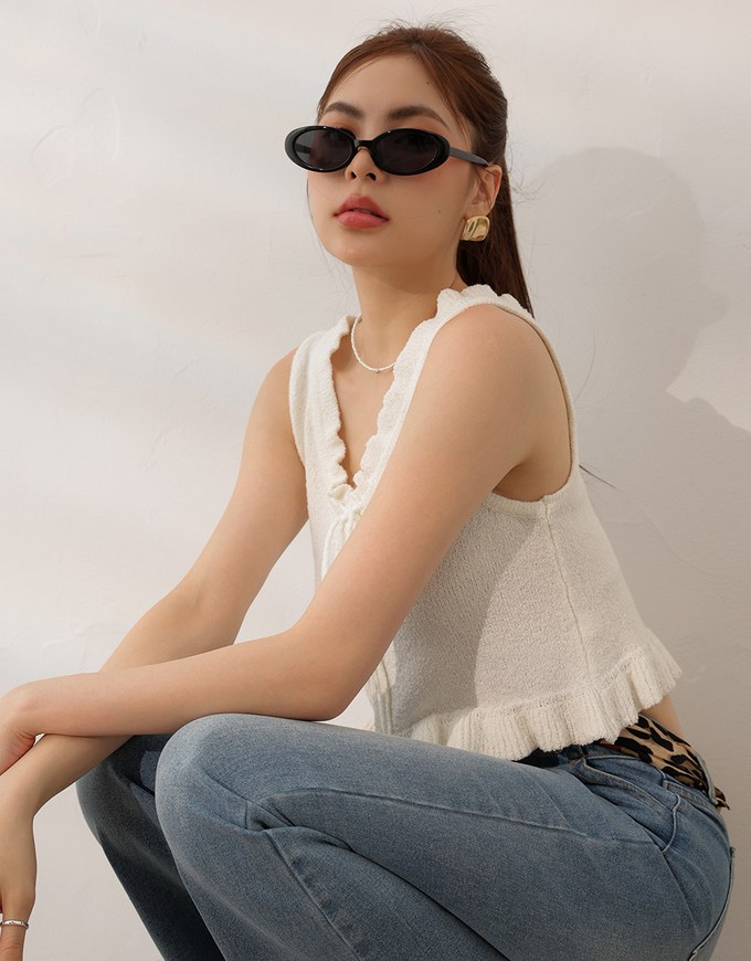 Ruffled Neckline Sleeveless Knit Vest Top with Button Trim