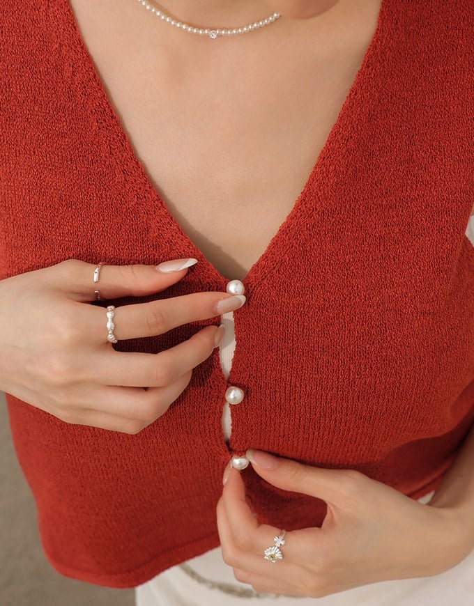 Pearl Button Front Open Knit Sleeveless Vest Top