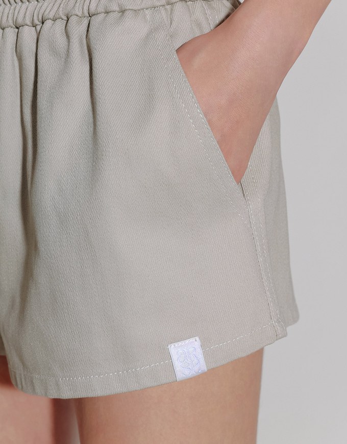 Adjustable Drawstring Waist Relaxed Fit Casual Shorts with Pockets