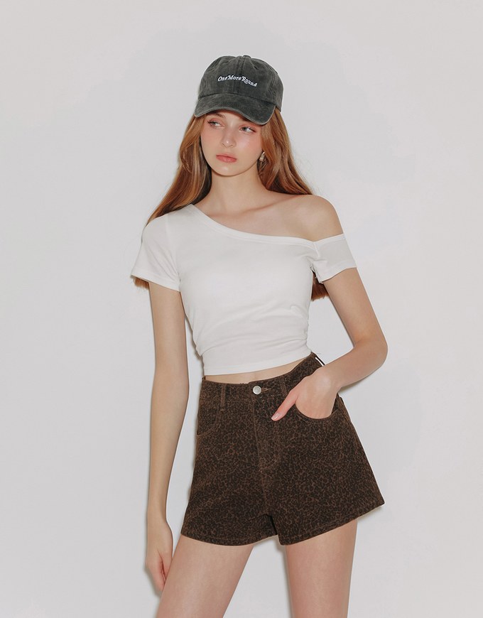 High Waist Leopard Print Jeans Denim Shorts with Pockets