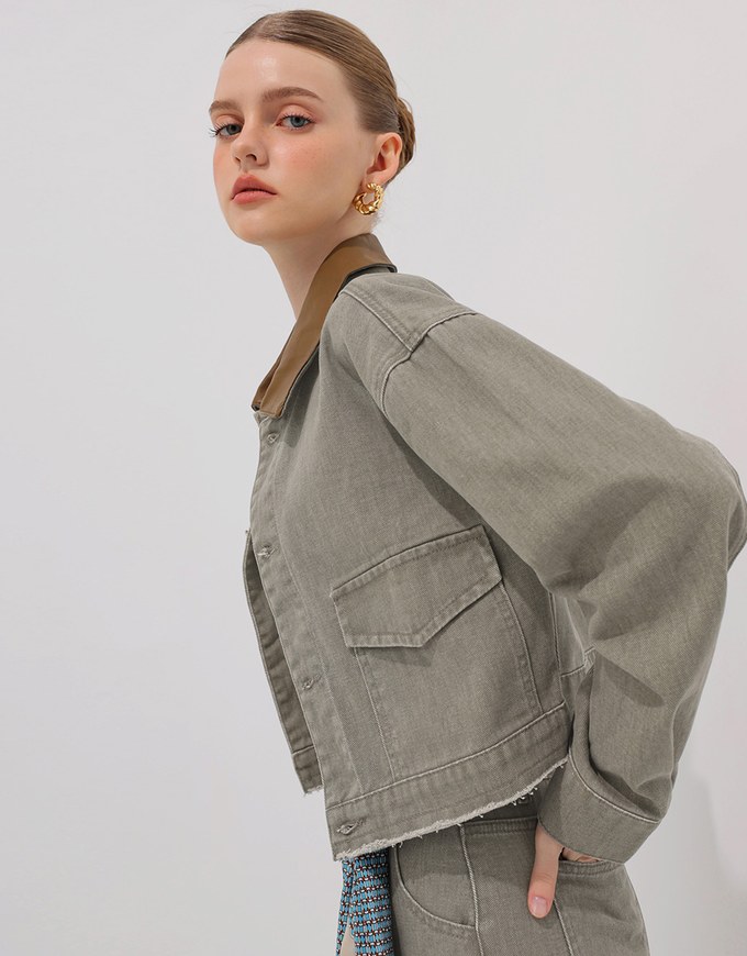 Raw Hem Crop Jeans Denim Jacket with Contrast Collar