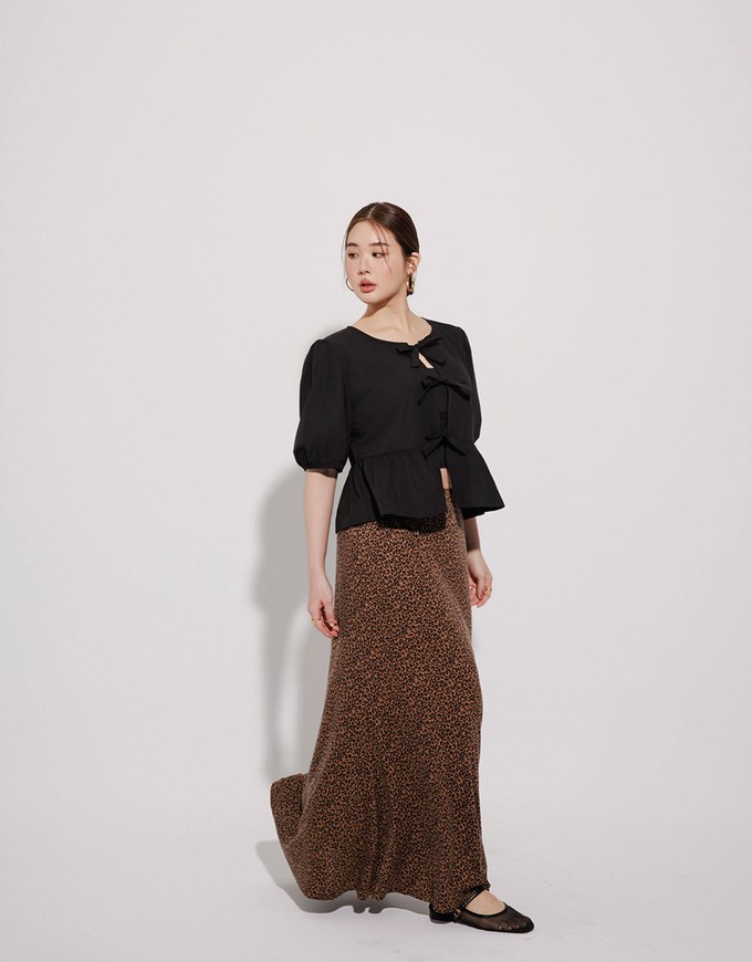 Puff Sleeve Bow Tie Peplum Hem Crop Top