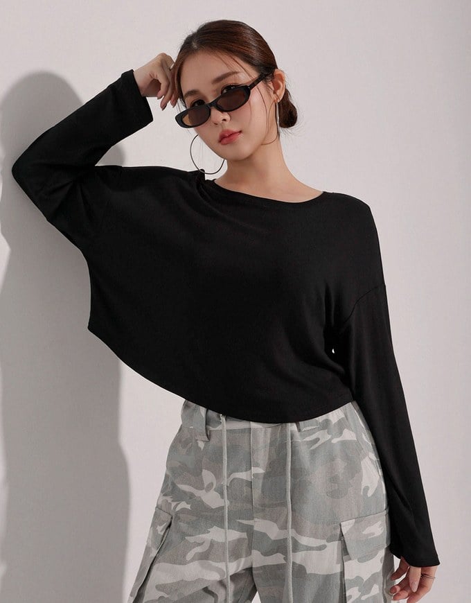 Basic Crew Neck Knit Fitted Long Sleeve Crop Top