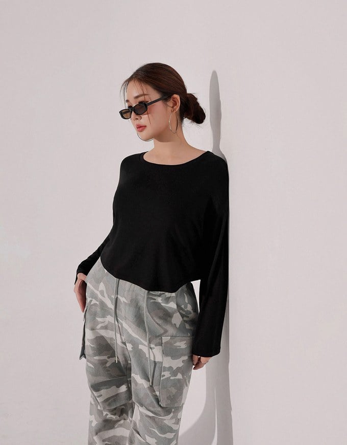 Basic Crew Neck Knit Fitted Long Sleeve Crop Top
