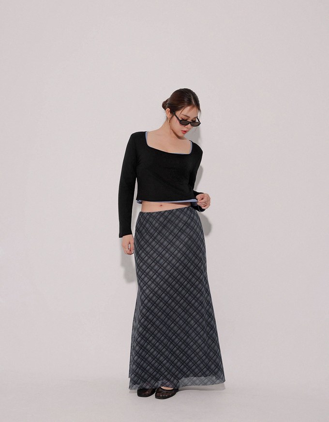 Classic Square Neck Stretch Long Sleeve Crop Top