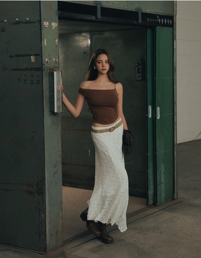 Lace Asymmetrical Hem High Waist Maxi Skirt