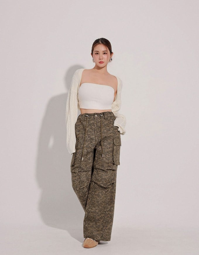 Drawstring Waist Wide Leg Cargo Pants (Camo Print/Leopard Print)