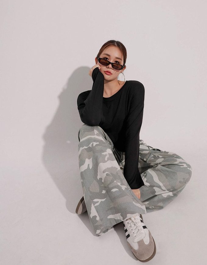 Drawstring Waist Wide Leg Cargo Pants (Camo Print/Leopard Print)
