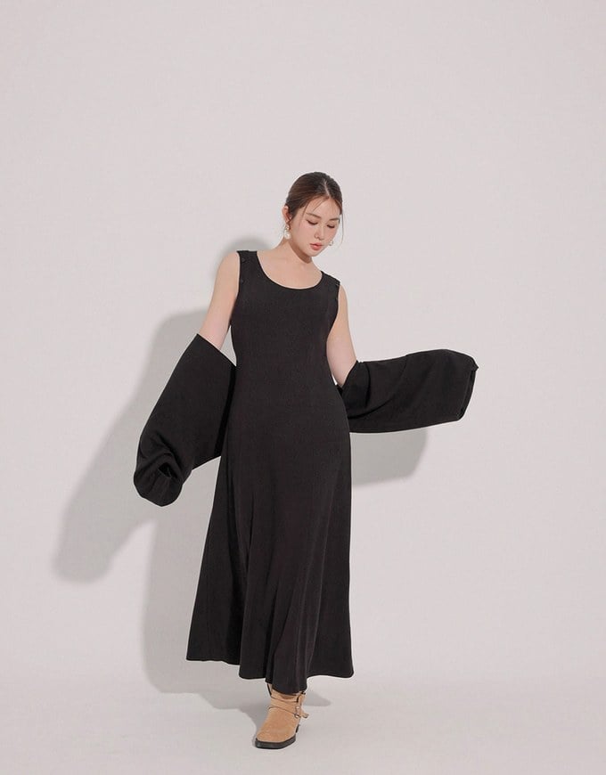Sleeveless Knit Maxi Dress and Detachable Sleeve Cardigan Set Wear