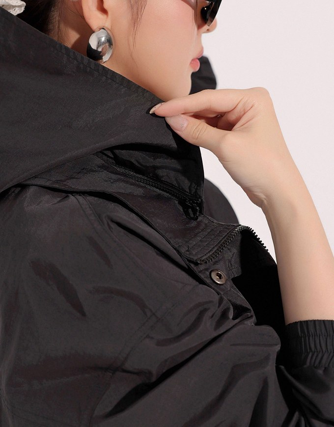 Drawstring Hem Hooded Windbreaker Jacket