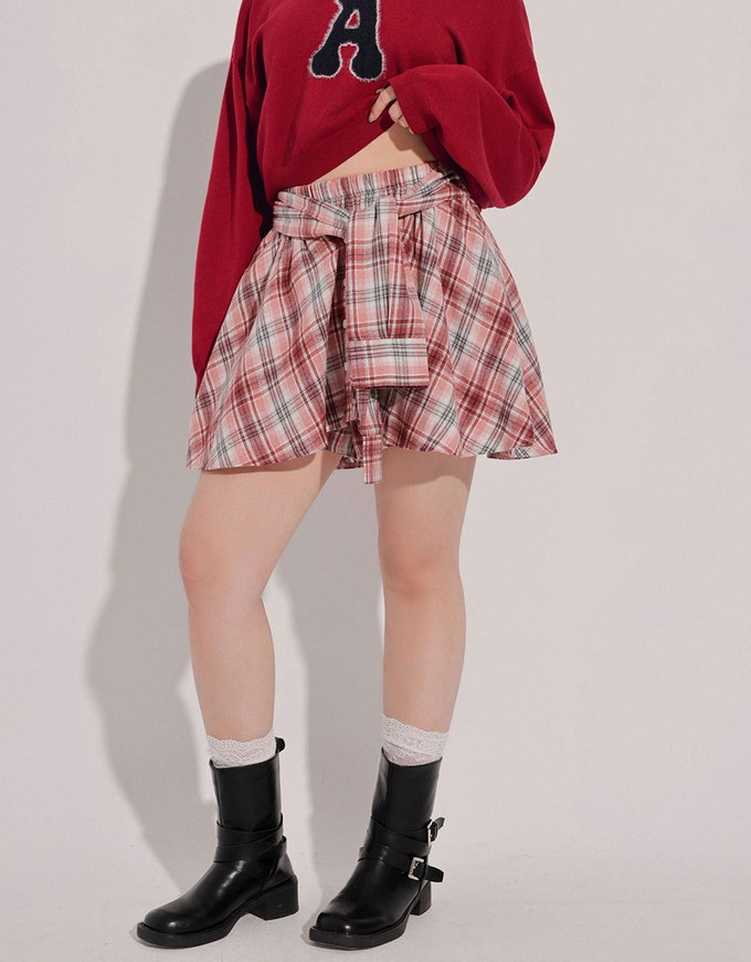 Fuzzy Letter Embroidered Cropped Knit Sweater