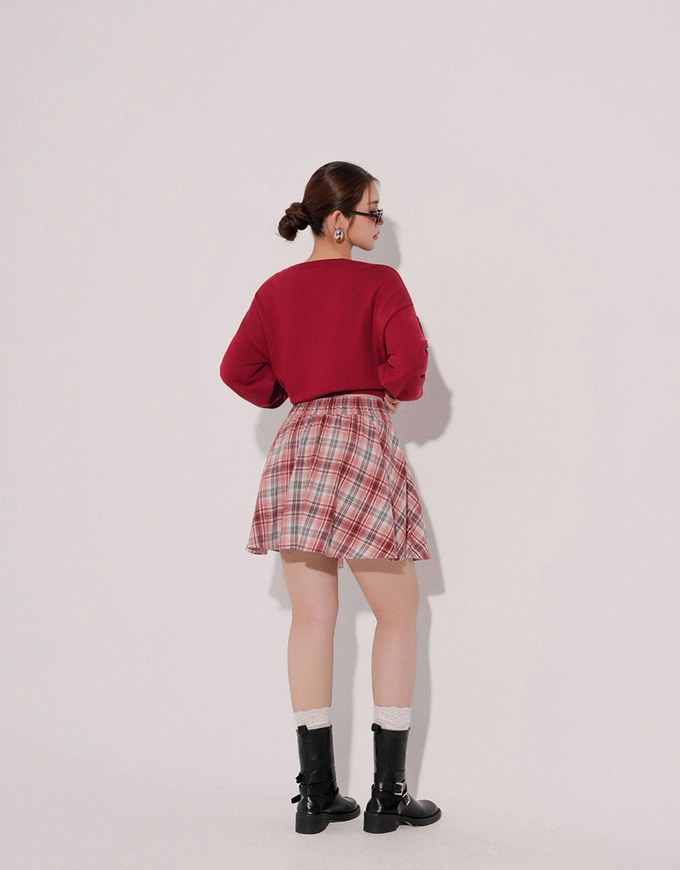 Fuzzy Letter Embroidered Cropped Knit Sweater