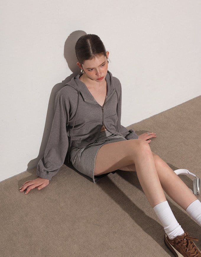 Cropped Zip Up Hoodie Jacket with Ribbed Elastic Hem