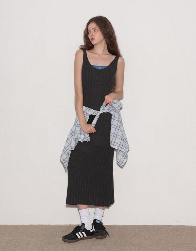 Ribbed Knit U Neck Sleeveless Maxi Dress