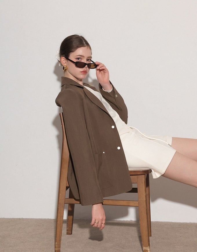 Oversized Lapel Blazer with Patch Pockets Detail
