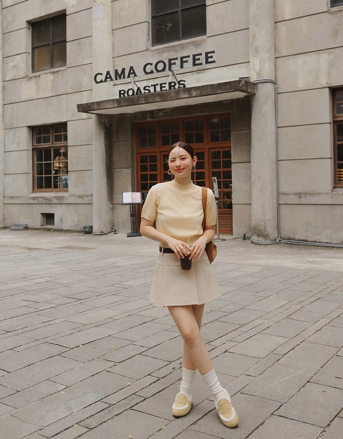 【Ling Cheng Design】Mock Neck Short Sleeve Fitted Ribbed Knit Top