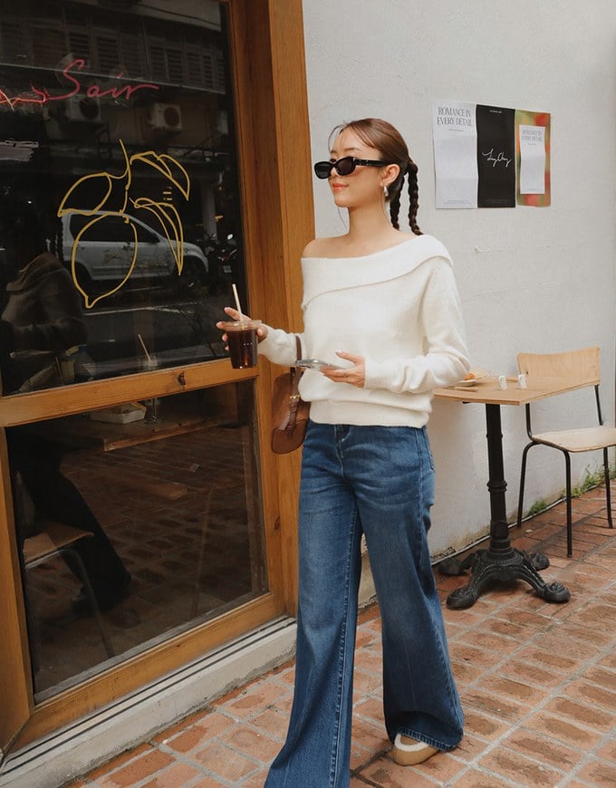 【Ling Cheng Design】Off Shoulder Folded Knit Sweater with Soft Ribbed Texture