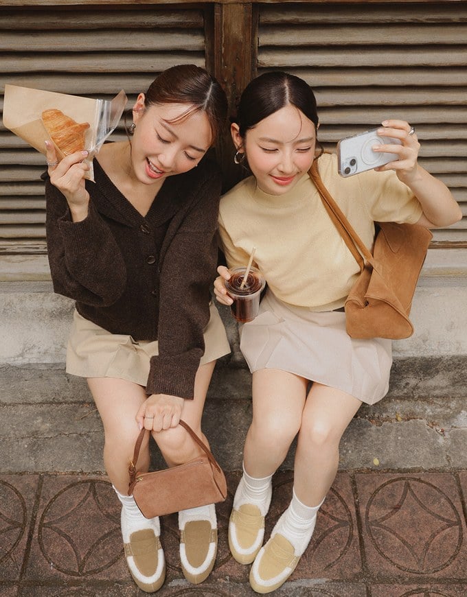 【Ling Cheng Design】Soft Knit Sailor Collar Knit Cardigan with Patch Pockets