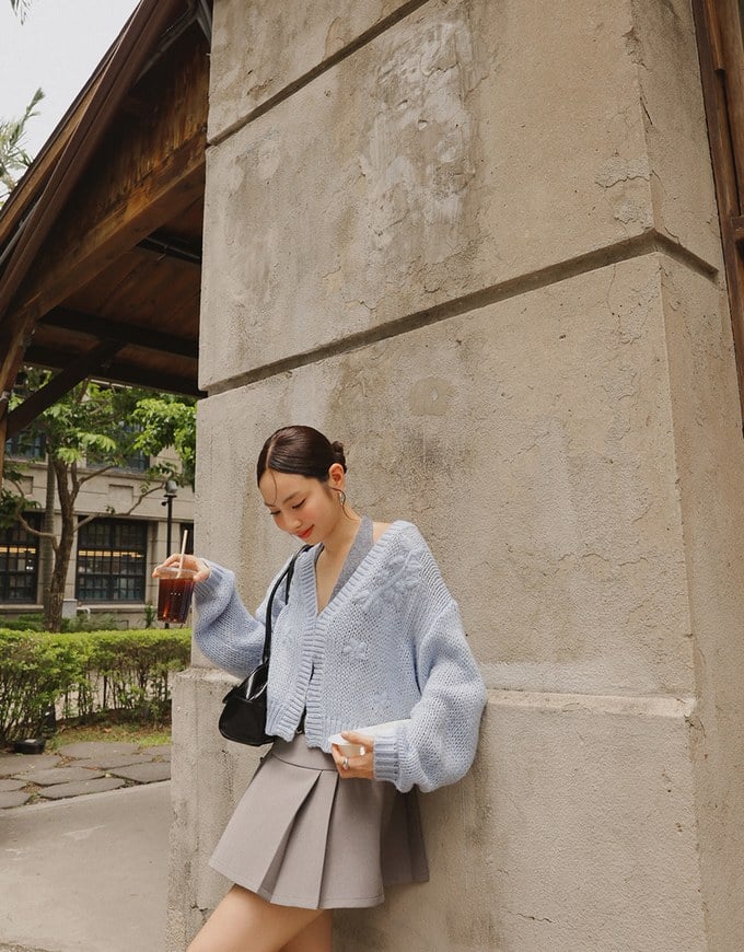 【Ling Cheng Design】Wool Blend V neck Flower Embroidered Button Cardigan