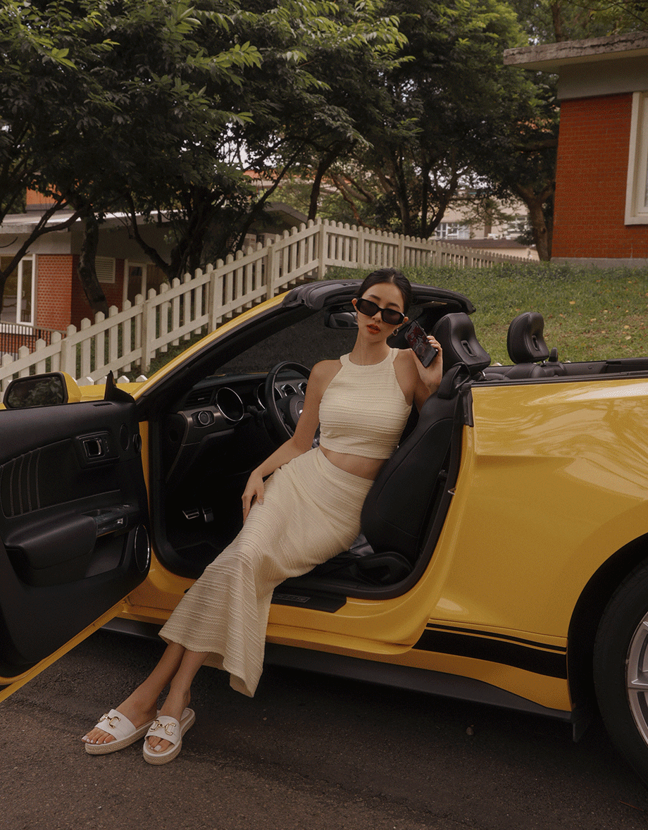 織紋削肩背心長裙套裝