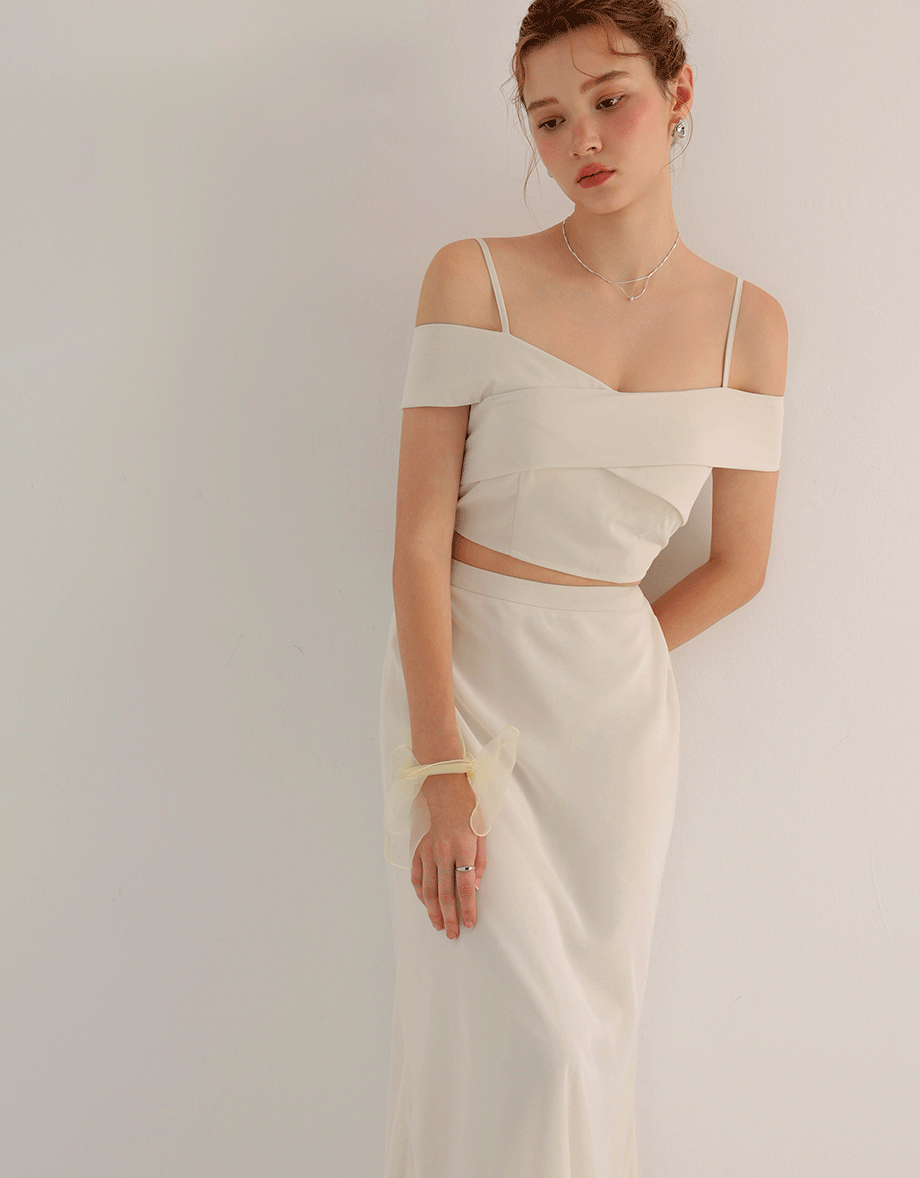 Off Shoulder Cross Draped Detail Padded Cropped Top