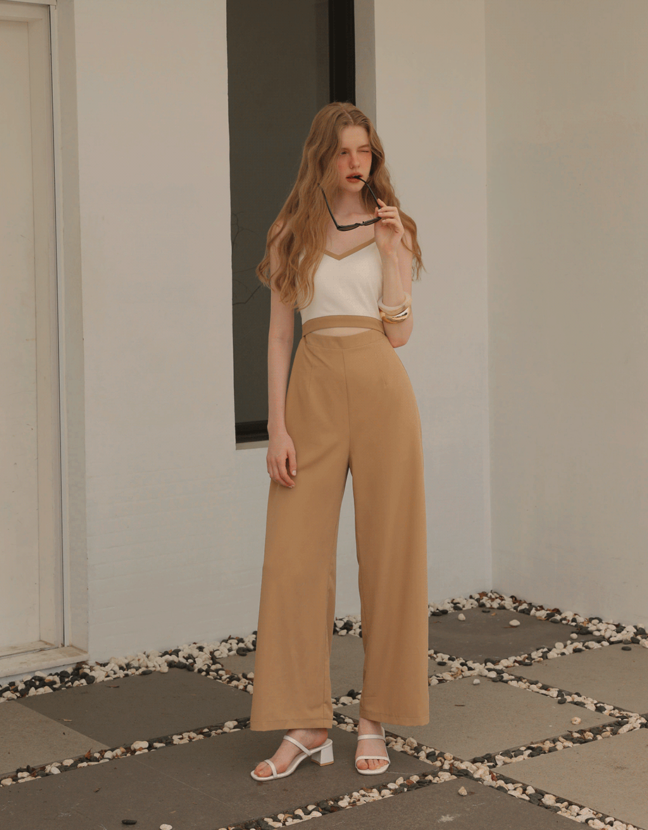 Contrast Spaghetti Strap Waist Cut Out Wide Leg Padded Jumpsuit