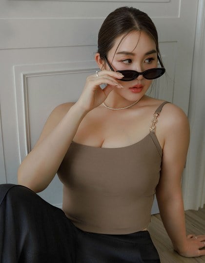Cooling Fabric Cropped Cami Bra Top with Gold Chain Detail