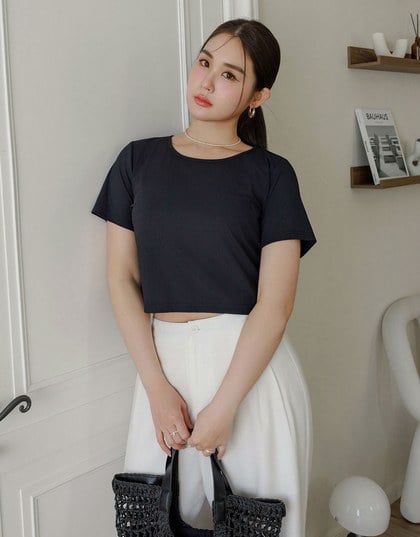 Cooling Fabric Open Back Ribbon Tie Crop Top