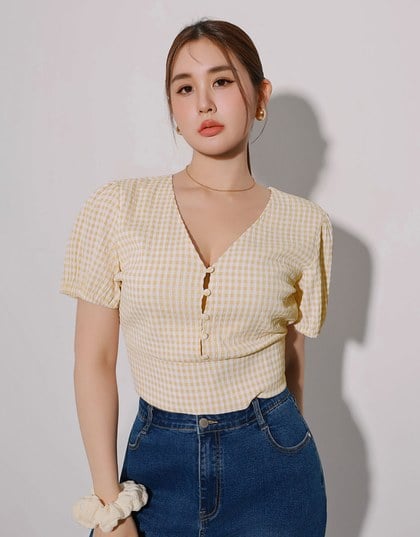 V Neck Gingham Crop Blouse with Puff Sleeves and Smocked Waistband