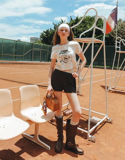 【Lyra & Toby】Printed Lyra Short Sleeve Graphic Cropped Tee