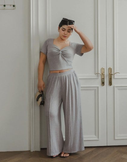 Twist Front Short Sleeve Cropped Top and Elastic Waist Relaxed Pants Setwear