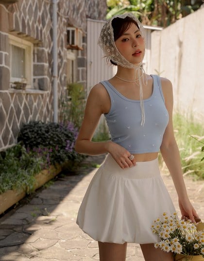 Embroidered Heart Pattern Ribbed Fitted Tank Top