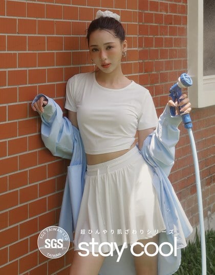 クールタッチバックオープンリボントップス