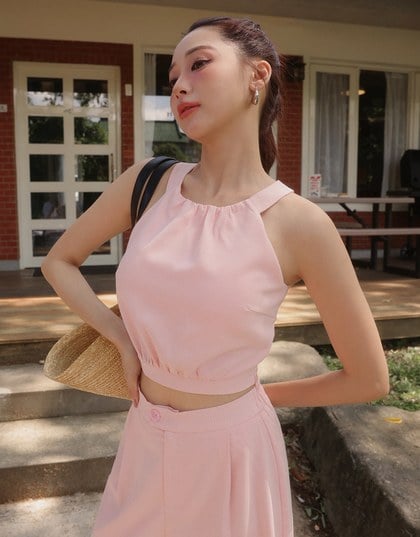 Textured Check Halter Padded Tank Top with Elastic Hem