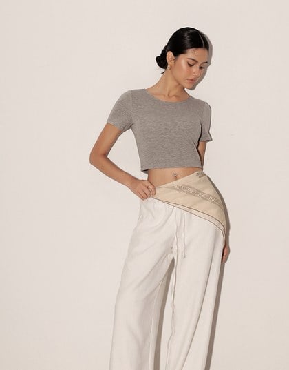 Deep V Back Solid Slim Fit Padded Cropped Tee