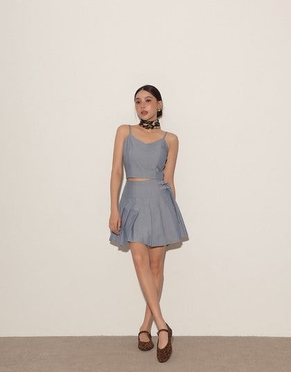 V Neck Fitted Cropped Padded Camisole Top with Back Zip Closure