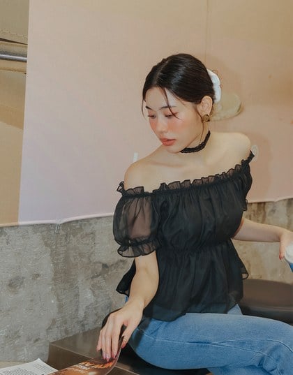 Off Shoulder Sheer Ruffle Chiffon Padded Top
