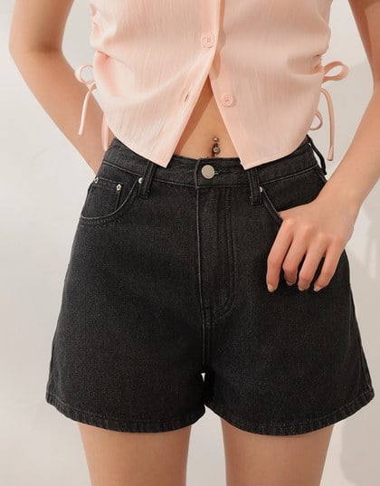 High Waist Washed Jeans Denim Shorts with Pocket Details