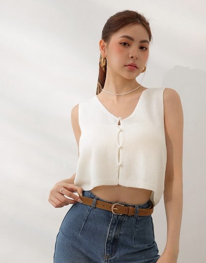 Pearl Button Front Open Knit Sleeveless Vest Top